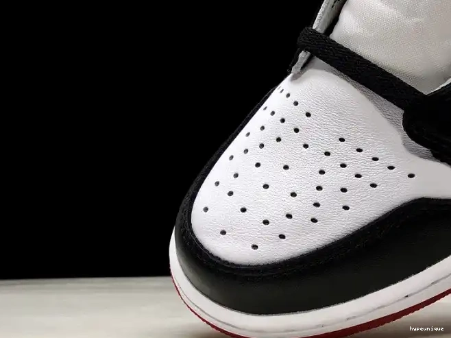 HYPE Toe 555088-125 Jordan Retro 1 Black Air 0419